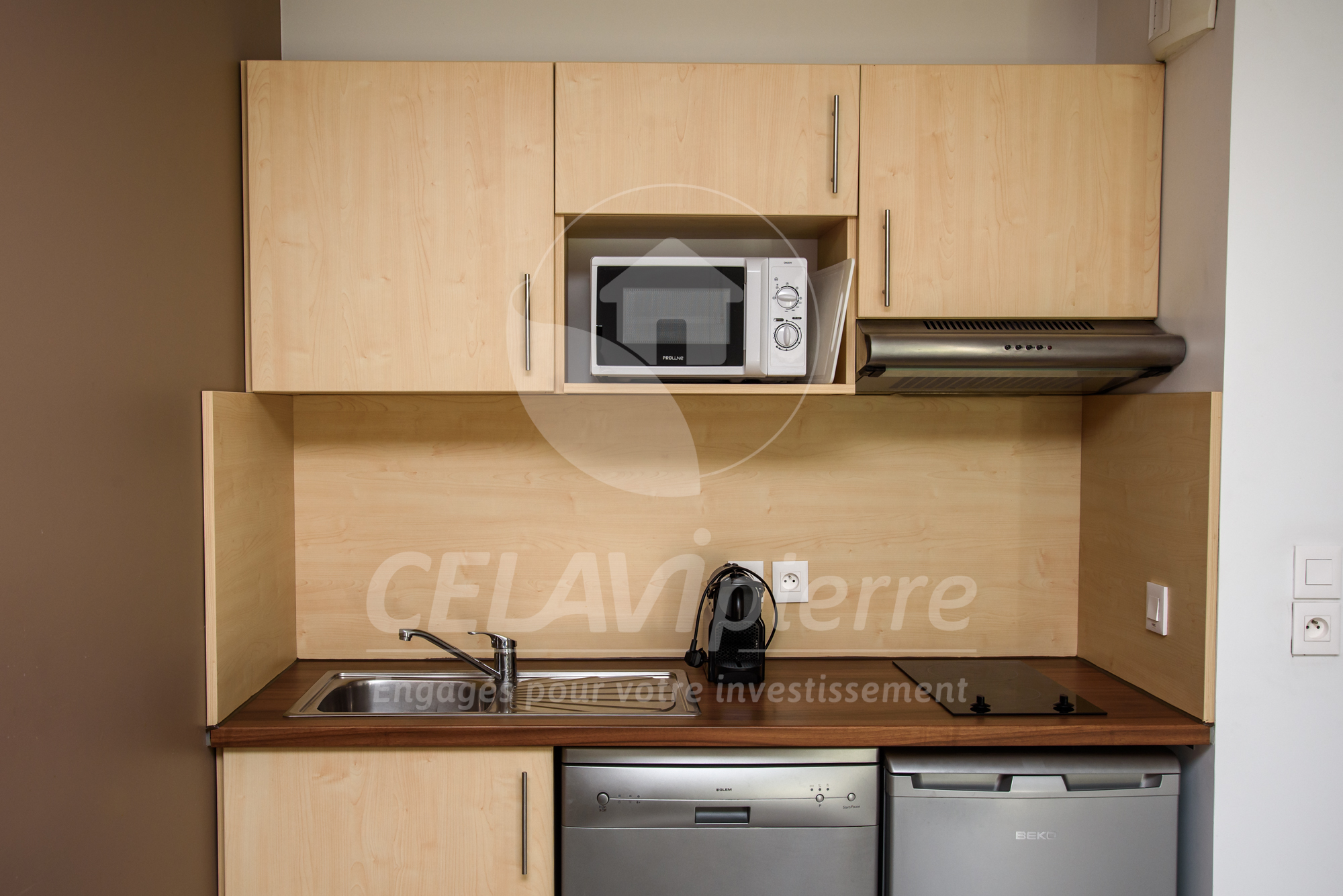 https://celavipierre.fr/extranet/admin/../downloads/PROG/LOT/941/o_1itrsd0pl145u1cpnq5t8451er9a5.jpg